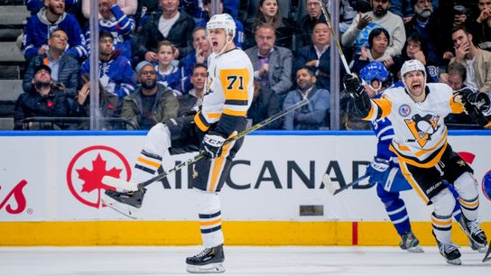 Malkin goes 'beast mode,' Penguins clamp down late for victory taken in Toronto (Penguins)